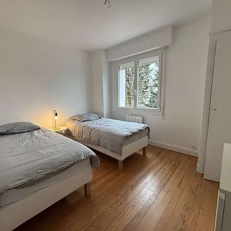Refait A Neuf A 50m De La Avec Terrasse Et A Proximite Des Commerces De - Fr-1-494-175